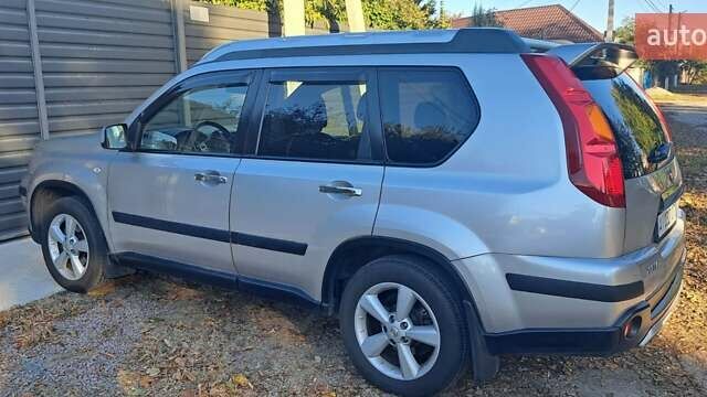 Сірий Ніссан ІксТрейл, об'ємом двигуна 2.49 л та пробігом 327 тис. км за 12000 $, фото 19 на Automoto.ua