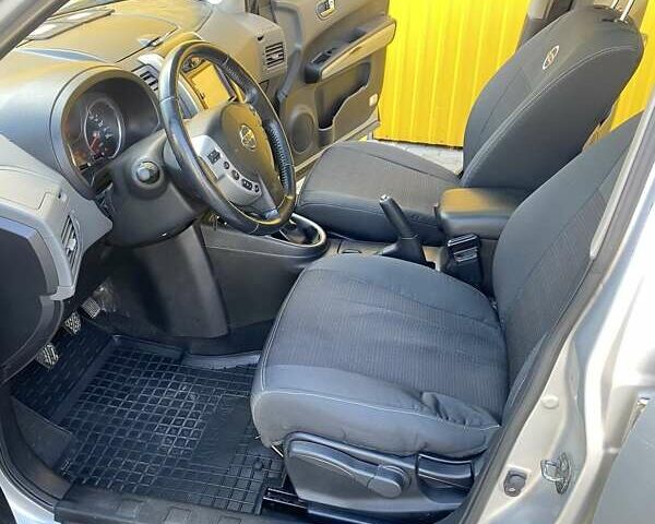 Серый Ниссан ИксТрейл, объемом двигателя 2 л и пробегом 215 тыс. км за 8000 $, фото 15 на Automoto.ua