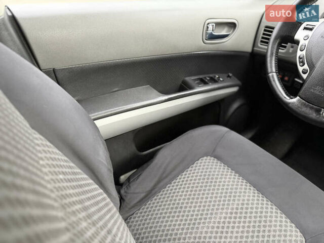 Серый Ниссан ИксТрейл, объемом двигателя 2 л и пробегом 240 тыс. км за 7600 $, фото 47 на Automoto.ua