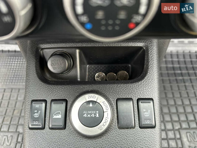 Сірий Ніссан ІксТрейл, об'ємом двигуна 2.49 л та пробігом 197 тис. км за 8300 $, фото 30 на Automoto.ua