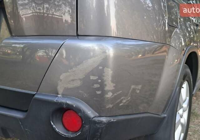 Ниссан ИксТрейл 2008 в Днепре (Днепропетровске) на Automoto.ua Серый Ниссан ИксТрейл, объемом двигателя 2.49 л и пробегом 290 тыс. км за 6500 $, фото 10 на Automoto.ua