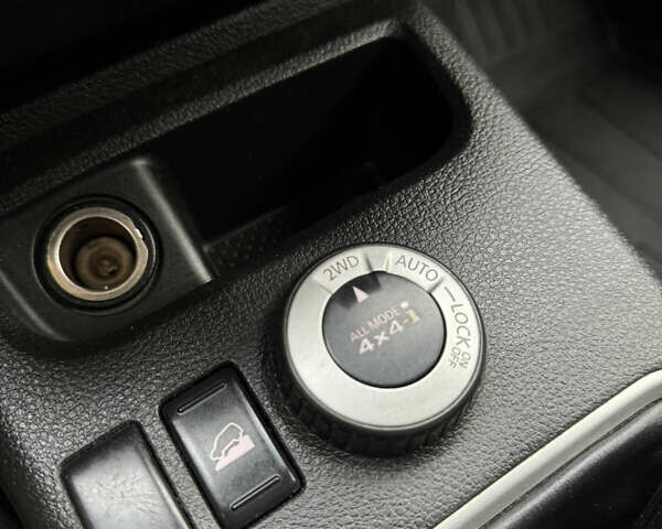 Серый Ниссан ИксТрейл, объемом двигателя 2 л и пробегом 326 тыс. км за 8650 $, фото 22 на Automoto.ua