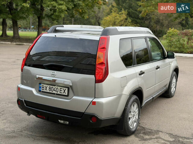 Серый Ниссан ИксТрейл, объемом двигателя 2 л и пробегом 240 тыс. км за 7600 $, фото 28 на Automoto.ua