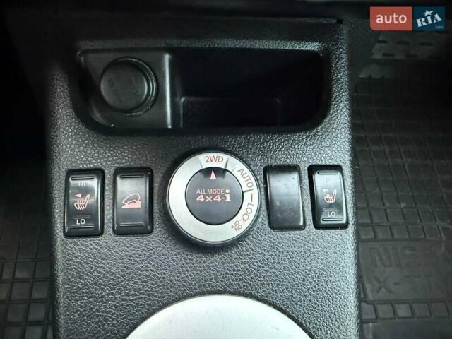 Серый Ниссан ИксТрейл, объемом двигателя 2.49 л и пробегом 327 тыс. км за 10890 $, фото 23 на Automoto.ua