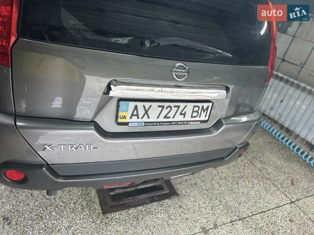 Серый Ниссан ИксТрейл, объемом двигателя 2 л и пробегом 262 тыс. км за 8900 $, фото 26 на Automoto.ua