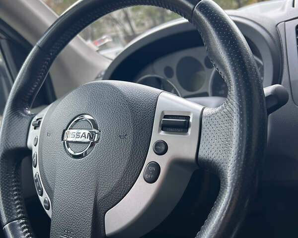 Серый Ниссан ИксТрейл, объемом двигателя 2 л и пробегом 229 тыс. км за 10100 $, фото 17 на Automoto.ua