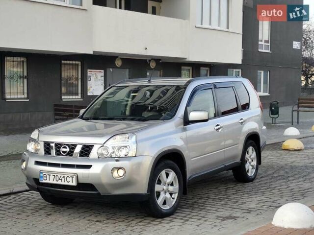 Сірий Ніссан ІксТрейл, об'ємом двигуна 2.5 л та пробігом 132 тис. км за 8900 $, фото 19 на Automoto.ua