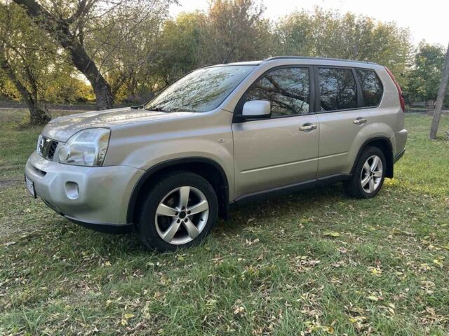 Серый Ниссан ИксТрейл, объемом двигателя 1.2 л и пробегом 260 тыс. км за 5800 $, фото 12 на Automoto.ua