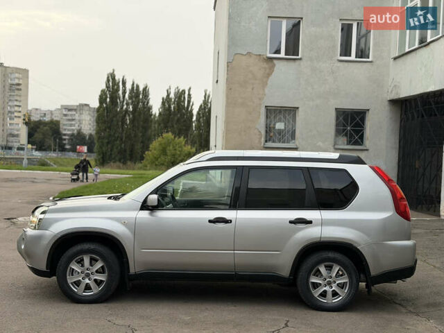 Серый Ниссан ИксТрейл, объемом двигателя 2 л и пробегом 240 тыс. км за 7600 $, фото 21 на Automoto.ua