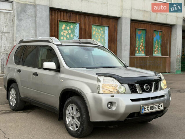 Серый Ниссан ИксТрейл, объемом двигателя 2 л и пробегом 240 тыс. км за 7600 $, фото 11 на Automoto.ua