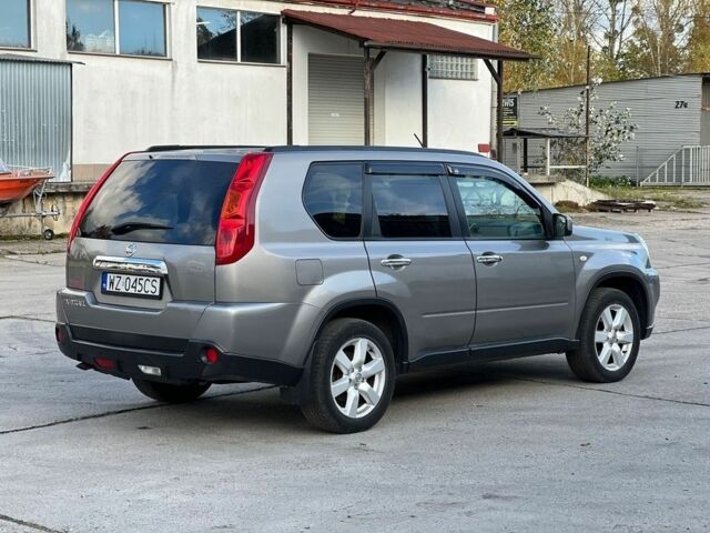 Сірий Ніссан ІксТрейл, об'ємом двигуна 2 л та пробігом 214 тис. км за 3453 $, фото 4 на Automoto.ua