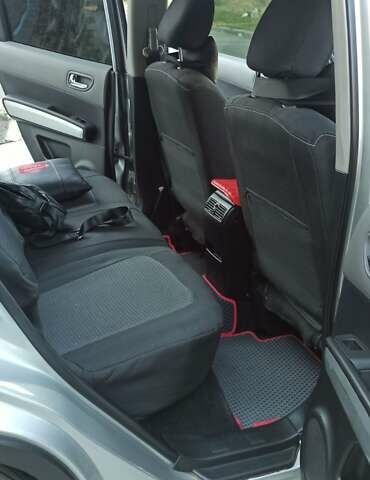 Серый Ниссан ИксТрейл, объемом двигателя 2 л и пробегом 220 тыс. км за 9800 $, фото 19 на Automoto.ua