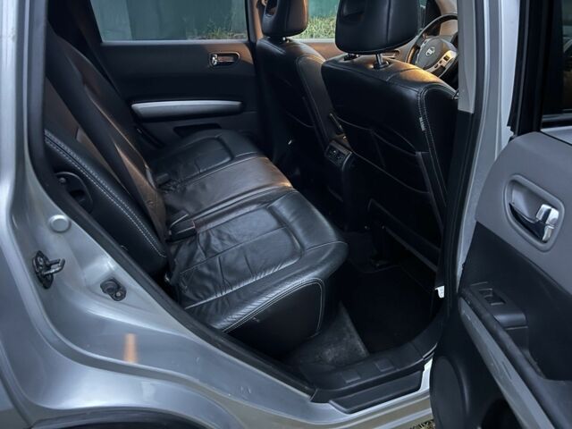 Серый Ниссан ИксТрейл, объемом двигателя 2 л и пробегом 256 тыс. км за 5799 $, фото 6 на Automoto.ua