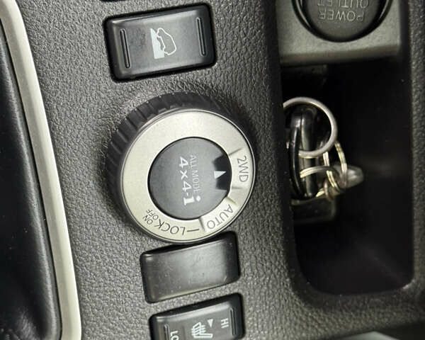 Сірий Ніссан ІксТрейл, об'ємом двигуна 2 л та пробігом 228 тис. км за 10250 $, фото 18 на Automoto.ua