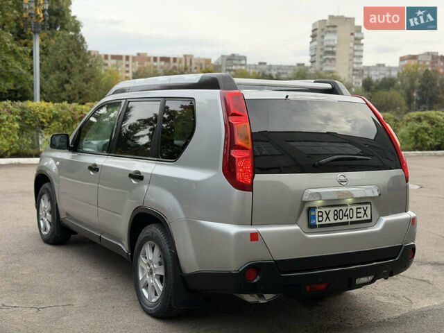 Серый Ниссан ИксТрейл, объемом двигателя 2 л и пробегом 240 тыс. км за 7600 $, фото 22 на Automoto.ua