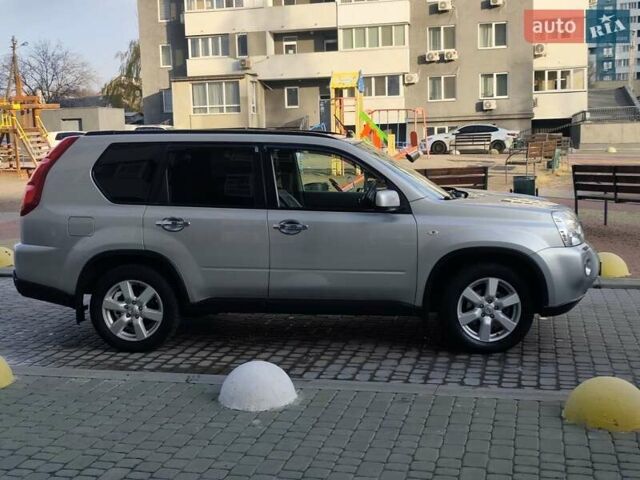 Сірий Ніссан ІксТрейл, об'ємом двигуна 2.5 л та пробігом 132 тис. км за 8900 $, фото 14 на Automoto.ua