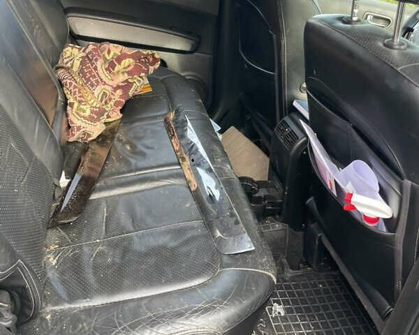 Серый Ниссан ИксТрейл, объемом двигателя 2 л и пробегом 349 тыс. км за 6900 $, фото 15 на Automoto.ua