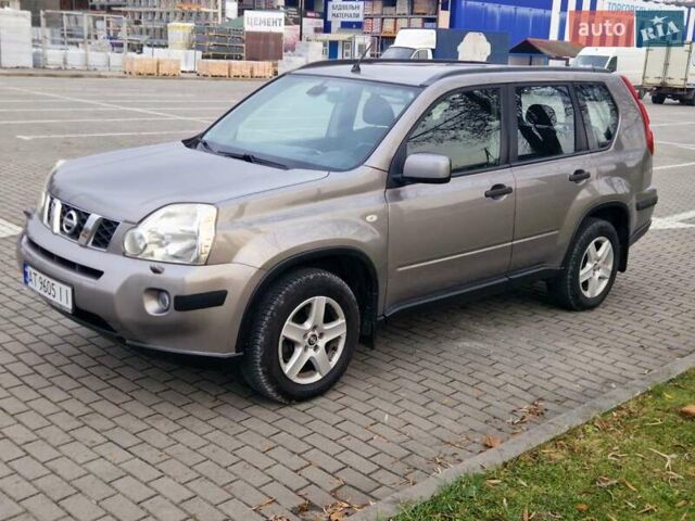 Сірий Ніссан ІксТрейл, об'ємом двигуна 2 л та пробігом 212 тис. км за 9900 $, фото 8 на Automoto.ua