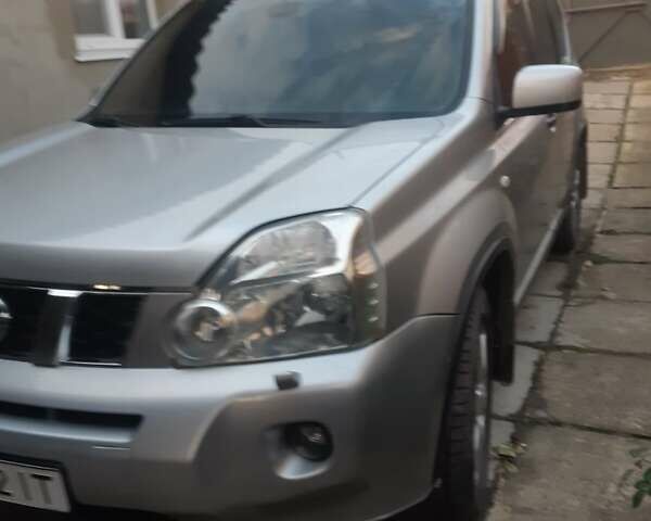 Серый Ниссан ИксТрейл, объемом двигателя 2.5 л и пробегом 261 тыс. км за 7500 $, фото 8 на Automoto.ua