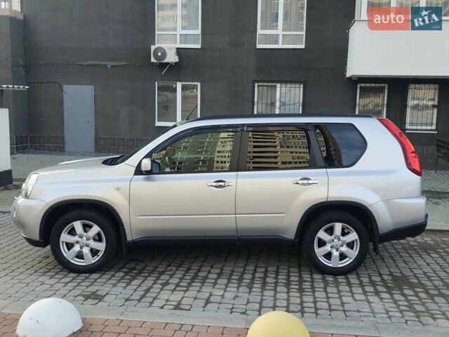 Сірий Ніссан ІксТрейл, об'ємом двигуна 2.5 л та пробігом 132 тис. км за 8900 $, фото 7 на Automoto.ua