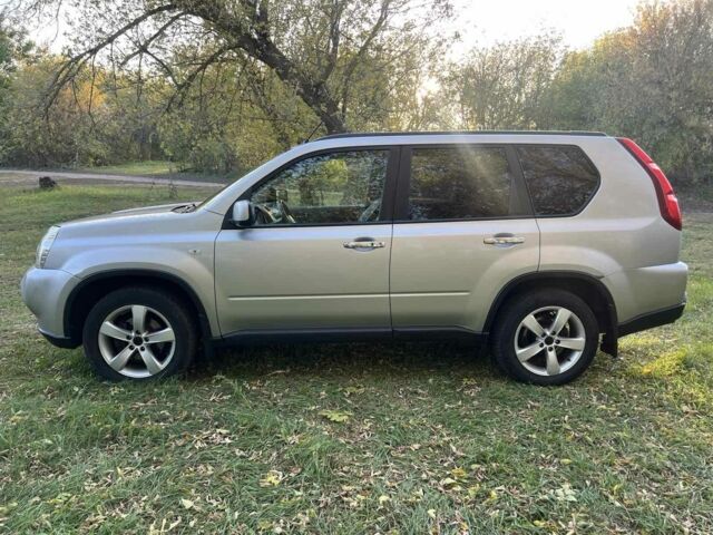 Серый Ниссан ИксТрейл, объемом двигателя 1.2 л и пробегом 260 тыс. км за 5800 $, фото 2 на Automoto.ua