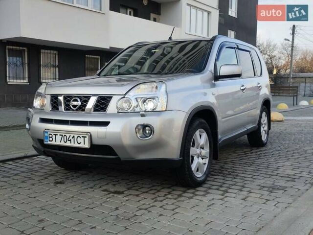 Сірий Ніссан ІксТрейл, об'ємом двигуна 2.5 л та пробігом 132 тис. км за 8900 $, фото 5 на Automoto.ua