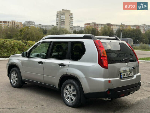 Серый Ниссан ИксТрейл, объемом двигателя 2 л и пробегом 240 тыс. км за 7600 $, фото 19 на Automoto.ua
