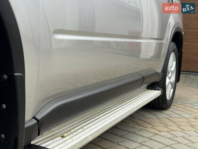 Сірий Ніссан ІксТрейл, об'ємом двигуна 2 л та пробігом 228 тис. км за 10250 $, фото 68 на Automoto.ua