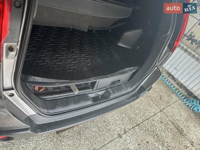 Серый Ниссан ИксТрейл, объемом двигателя 2 л и пробегом 262 тыс. км за 8900 $, фото 28 на Automoto.ua
