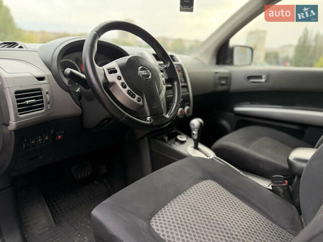 Серый Ниссан ИксТрейл, объемом двигателя 2 л и пробегом 240 тыс. км за 7600 $, фото 59 на Automoto.ua