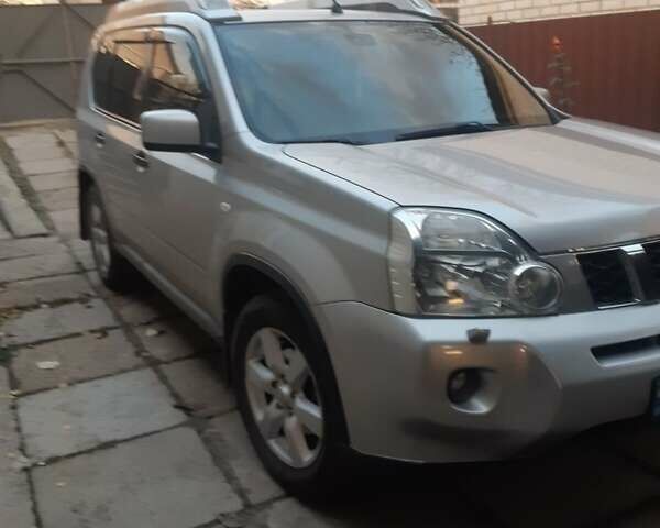 Серый Ниссан ИксТрейл, объемом двигателя 2.5 л и пробегом 261 тыс. км за 7500 $, фото 11 на Automoto.ua