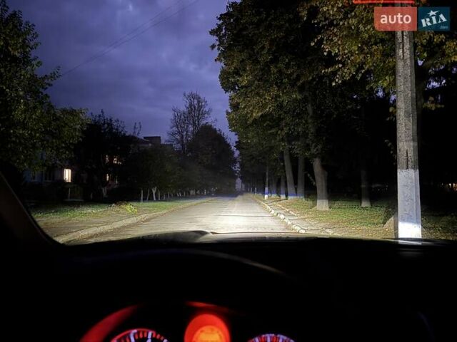 Сірий Ніссан ІксТрейл, об'ємом двигуна 2 л та пробігом 238 тис. км за 9400 $, фото 51 на Automoto.ua