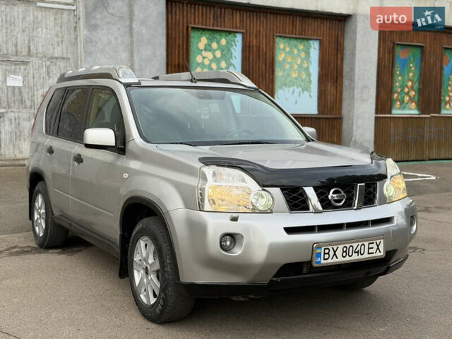 Серый Ниссан ИксТрейл, объемом двигателя 2 л и пробегом 240 тыс. км за 7600 $, фото 10 на Automoto.ua
