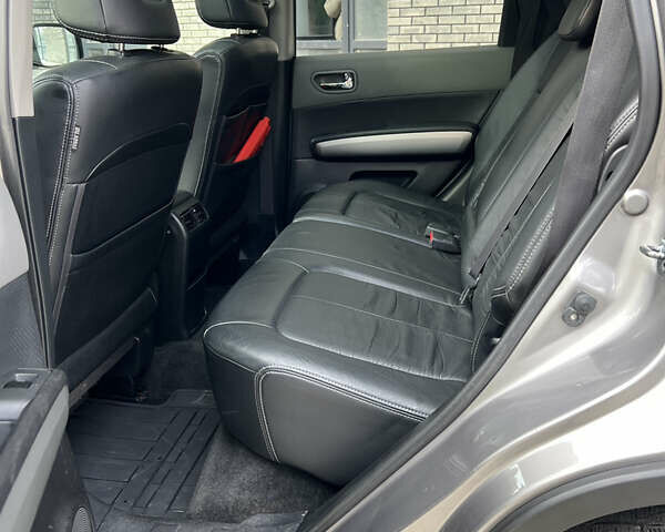 Серый Ниссан ИксТрейл, объемом двигателя 2 л и пробегом 229 тыс. км за 10100 $, фото 24 на Automoto.ua