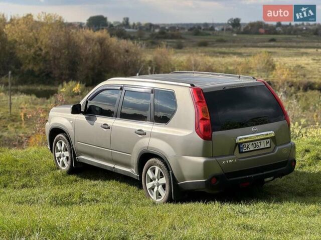Сірий Ніссан ІксТрейл, об'ємом двигуна 2 л та пробігом 238 тис. км за 9400 $, фото 18 на Automoto.ua