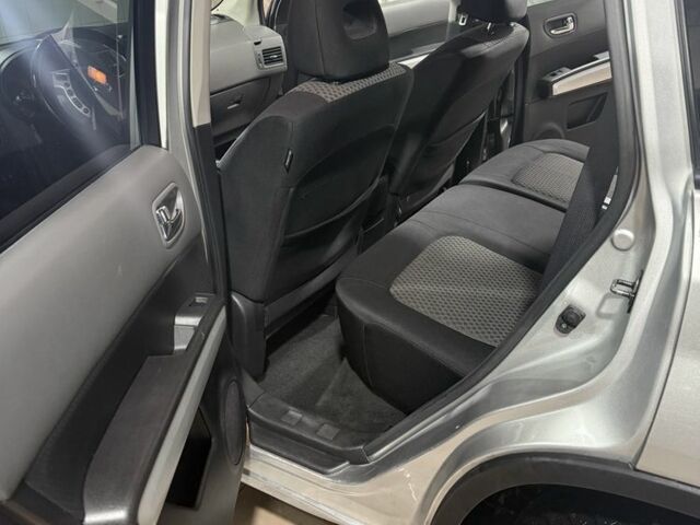 Сірий Ніссан ІксТрейл, об'ємом двигуна 2.5 л та пробігом 175 тис. км за 7600 $, фото 9 на Automoto.ua