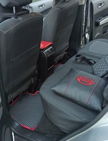 Серый Ниссан ИксТрейл, объемом двигателя 2 л и пробегом 220 тыс. км за 9800 $, фото 17 на Automoto.ua