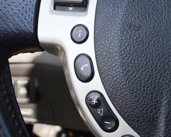 Серый Ниссан ИксТрейл, объемом двигателя 2 л и пробегом 180 тыс. км за 9500 $, фото 8 на Automoto.ua