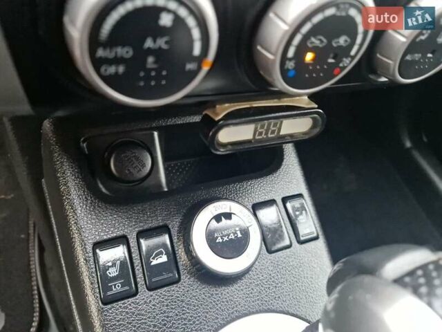 Сірий Ніссан ІксТрейл, об'ємом двигуна 2 л та пробігом 212 тис. км за 9900 $, фото 16 на Automoto.ua