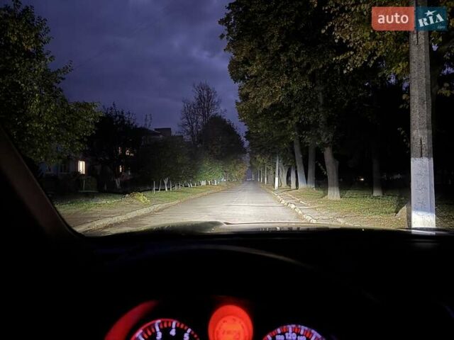 Сірий Ніссан ІксТрейл, об'ємом двигуна 2 л та пробігом 238 тис. км за 9400 $, фото 52 на Automoto.ua