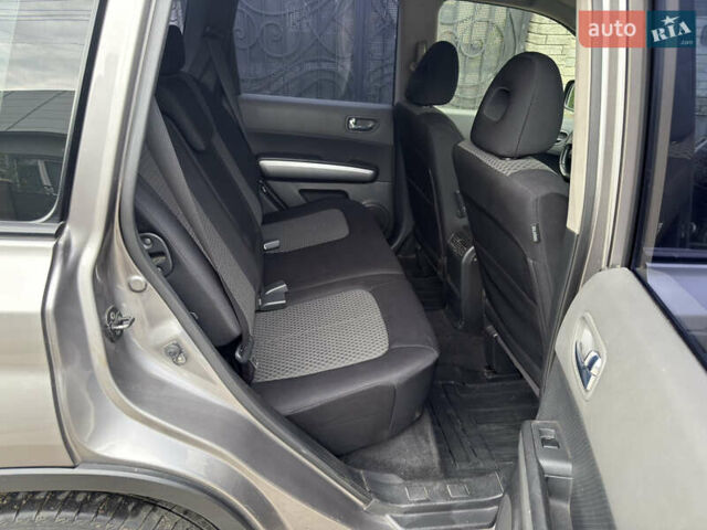 Серый Ниссан ИксТрейл, объемом двигателя 2 л и пробегом 159 тыс. км за 10000 $, фото 17 на Automoto.ua