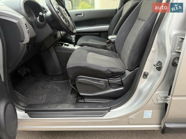 Серый Ниссан ИксТрейл, объемом двигателя 2 л и пробегом 240 тыс. км за 7600 $, фото 55 на Automoto.ua