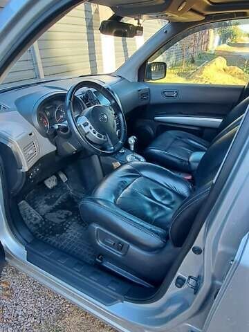 Сірий Ніссан ІксТрейл, об'ємом двигуна 2.49 л та пробігом 327 тис. км за 12000 $, фото 14 на Automoto.ua