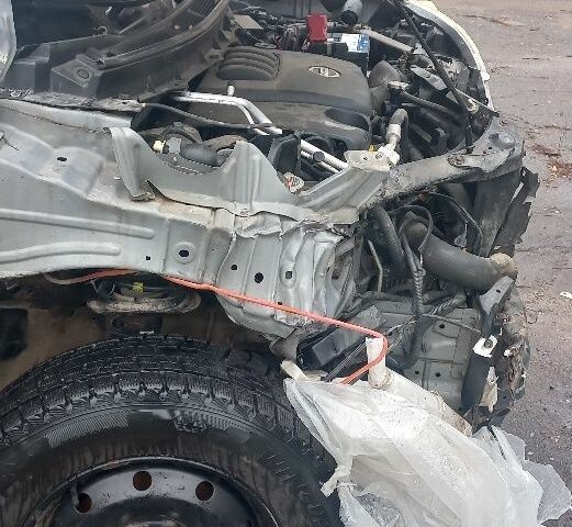 Серый Ниссан ИксТрейл, объемом двигателя 2 л и пробегом 200 тыс. км за 4500 $, фото 2 на Automoto.ua