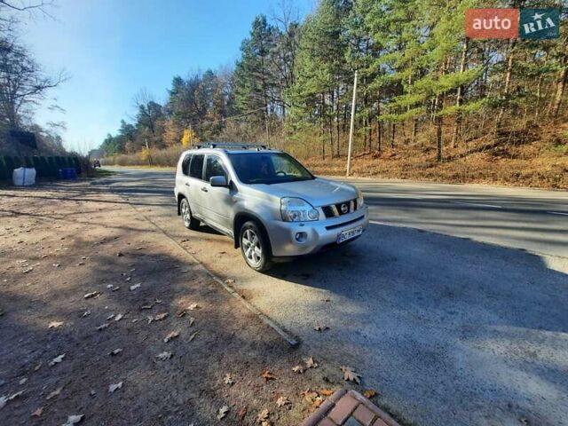 Серый Ниссан ИксТрейл, объемом двигателя 2 л и пробегом 285 тыс. км за 9000 $, фото 8 на Automoto.ua