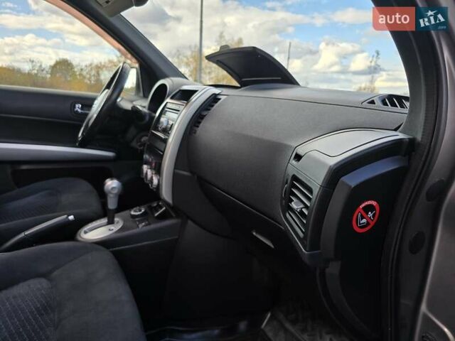 Ниссан ИксТрейл 2010 в Калуше на Automoto.ua Серый Ниссан ИксТрейл, объемом двигателя 2 л и пробегом 245 тыс. км за 11999 $, фото 40 на Automoto.ua