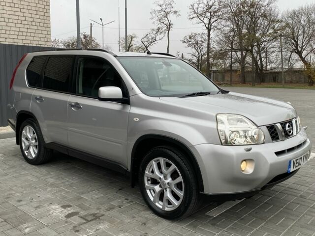 Серый Ниссан ИксТрейл, объемом двигателя 2.2 л и пробегом 189 тыс. км за 5350 $, фото 6 на Automoto.ua