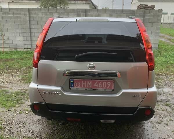 Ниссан ИксТрейл 2010 в Дубно на Automoto.ua Серый Ниссан ИксТрейл, объемом двигателя 2 л и пробегом 231 тыс. км за 12200 $, фото 4 на Automoto.ua