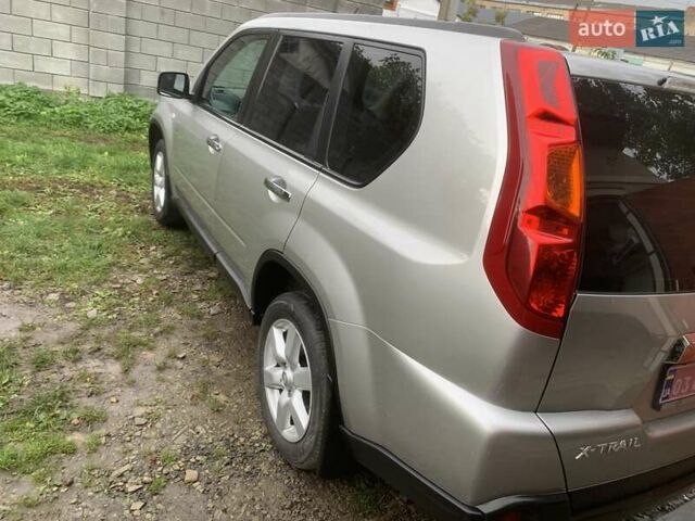 Ниссан ИксТрейл 2010 в Дубно на Automoto.ua Серый Ниссан ИксТрейл, объемом двигателя 2 л и пробегом 231 тыс. км за 12200 $, фото 5 на Automoto.ua