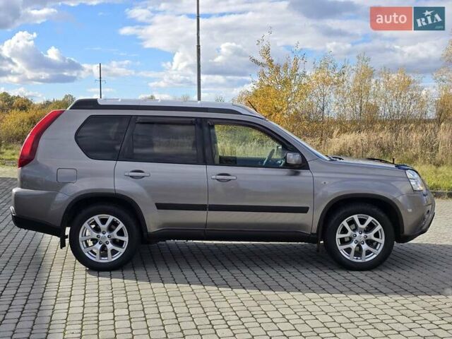 Ниссан ИксТрейл 2010 в Калуше на Automoto.ua Серый Ниссан ИксТрейл, объемом двигателя 2 л и пробегом 245 тыс. км за 11999 $, фото 6 на Automoto.ua